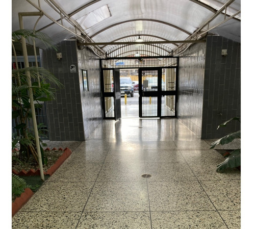 Imagen 2 de 16 de Apartamento De 99 Mts2 En La Avenida O'higgins