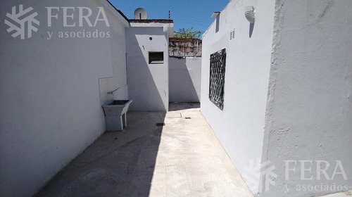 Imagen 10 de 10 de Venta En Block De Propiedades Con Patio En Comun En Wilde. Ideal Inversor (28578)
