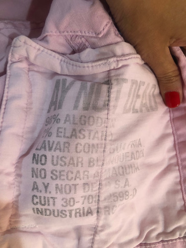 Campera Rosa Ay Not Dead (Usado)