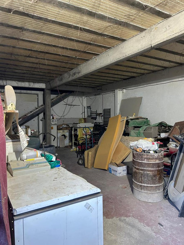 Vende Casa A Terminar Con Oficinas