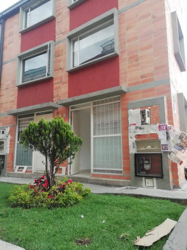 Casa En Arriendo En Bogotá San Antonio Norte-usaquén. Cod 53415