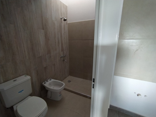 Imagen 9 de 14 de Duplex En Venta 3 Dormitorios Housing Nuevo Poeta Lugones