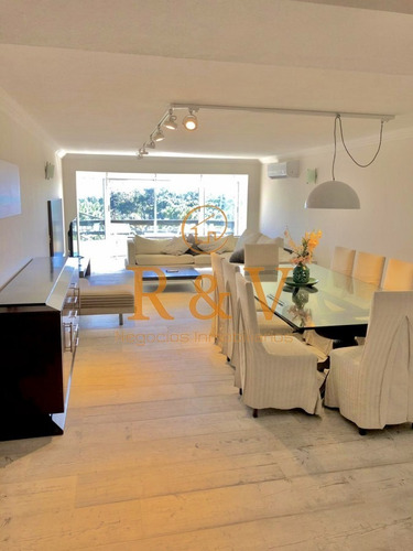 Imagen 4 de 22 de Punta Del Este. Roosevelt