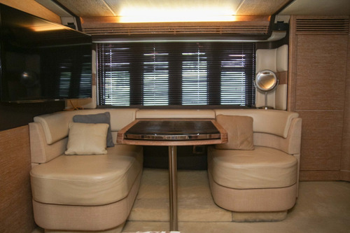 Imagen 7 de 12 de Yate Azimut 64 Barco
