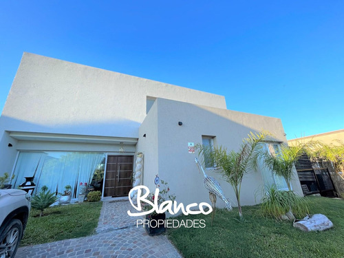 Casa  En Venta En Santa Guadalupe, Pilar Del Este, G.b.a. Zona Norte