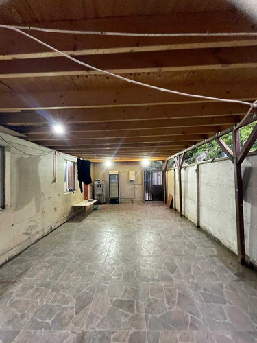 Amplia Casa A Cuadras De U San Sebastián (84408)