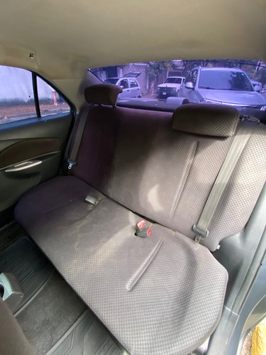 Toyota Yaris Esbelta 2008 Automático