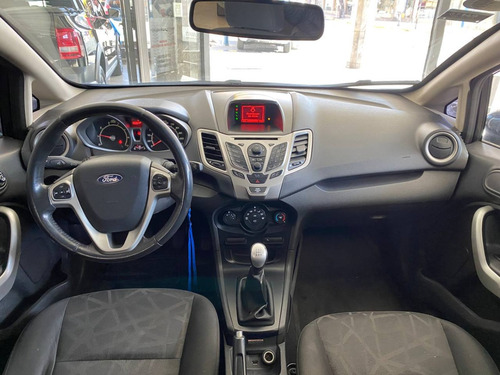 Ford Fiesta 1.6 Titanium. Año 2011. C/gnc