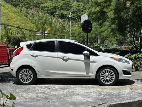 Ford Fiesta 1.6 Hatchback Titanium