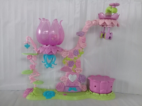 My Little Pony Hasbro 2005 Twist And Style Petal Parlor 