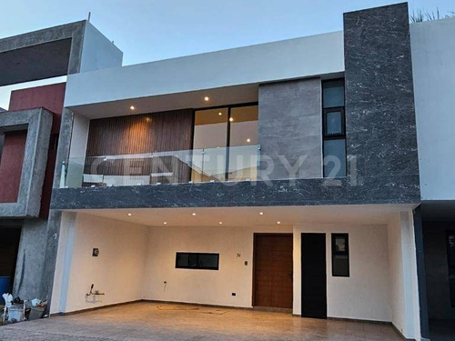 Venta Casa 3 Recámaras & Cuarto Servicio Parque Tlaxcala,lomas De Angelópolisiii