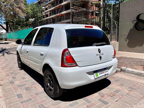 Imagen 3 de 11 de Renault Clio 2015 1.2 Mío Authentique Pack Look