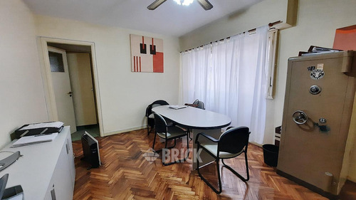 Sarmiento Al 1300 - Apto Profesional Impecable Vista A La Calle Todo Sol