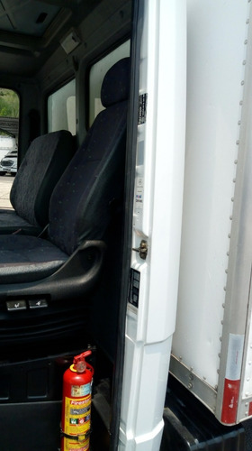 Imagem 15 de 15 de Mercedes Benz 710 2009 - Bau