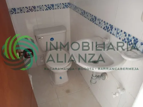 Oficina En Arriendo En Centro. Cod A8172