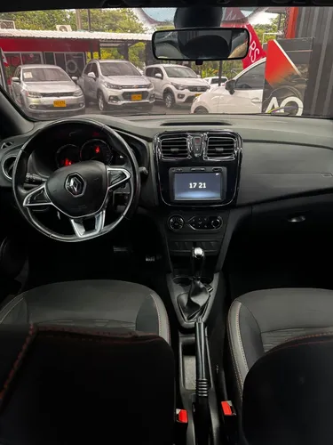 Renault Stepway 1.6 Intense Automática
