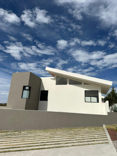 Casa En Venta En Amanalí, Tepeji Del Río.  Aem