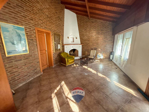 Casa En Venta 5 Ambientes - San Antonio De Areco