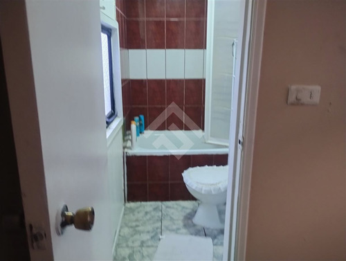 Vendemos Casa De 5d, 2b Con Excelente Ubicación En Valdivia