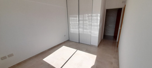 Imagen 11 de 12 de Semipiso 3 Amb A Estrenar Con Dormitorio En Suite Y Balcón