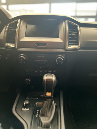 Ford Ranger 3.2 Limited Cab. Dupla 4x4 Aut. 4p 6 marchas