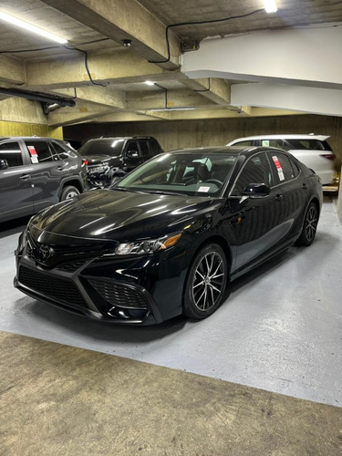 Imagen 2 de 10 de Toyota Camry