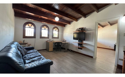 Casa De 780m2 Venta En Lomas De La Trinidad