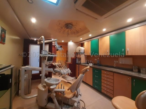 Imagen 6 de 8 de Consultorio Medico En Venta En Clínica Santa Rosalía. San Juan De Los Morros. 23-3857