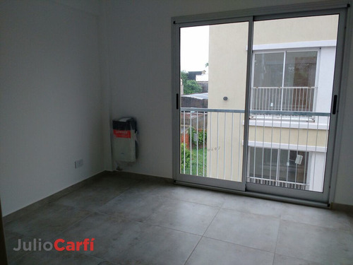Imagen 4 de 7 de Venta Departamento Dos Ambientes Con Terraza Y Cochera Moron Cod3445