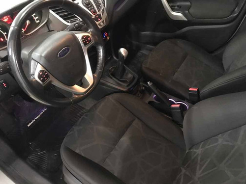 Ford Fiesta Kinetic Design 1.6 Design 120cv Titanium 2011