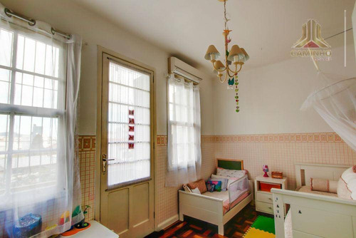 Imagem 11 de 14 de Vendo Apartamento Térreo De Três Dormitórios No Bairro Petrópolis Em Porto Alegre - Ap3108