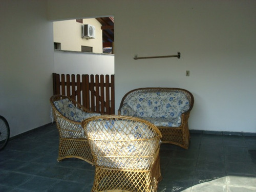 Ampla Resid. 3 Dorm. Sendo Uma Suíte Em Condomínio Fechado - Ubatuba L. Norte Sp - Rod. Oswaldo Cruz 4758,