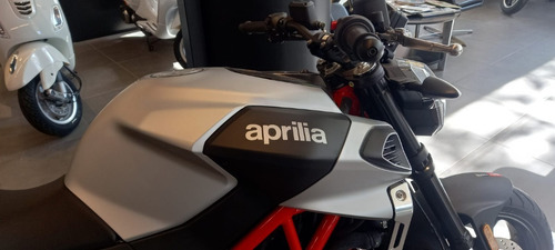 Imagen 6 de 16 de Aprilia Shiver 900 2020