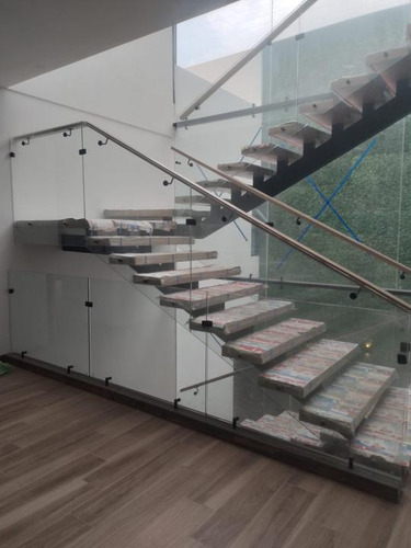 Venta De Casa En Fraccionamiento San Carlos Metepec