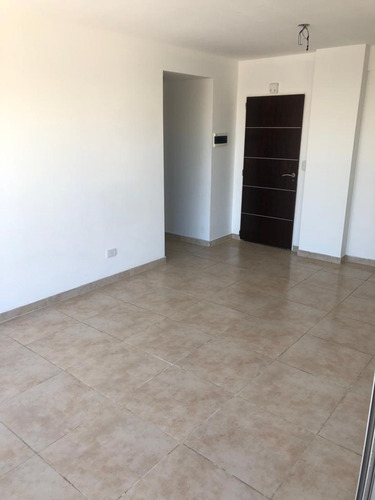 Departamento En Venta 2 Amb Con Cochera-saenz Peña