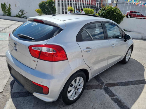 Imagen 8 de 14 de Kia Rio 2017 1.6 Ex Hatchback Mt