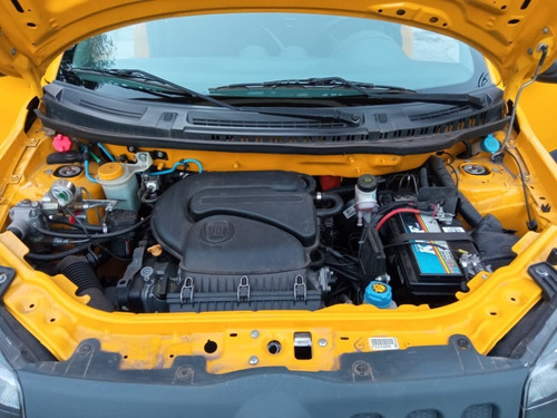 Imagem 13 de 14 de Fiorino Bau 2018 C/ Kit Gaz Muito Top.