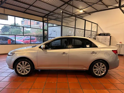 Kia CERATO FORTE 2.0