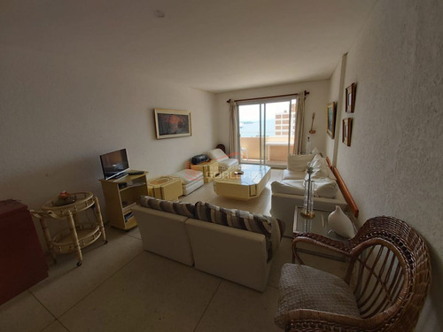 Imagen 15 de 30 de Apartamento En Venta Y Venta En Punta Del Este, Península, Céntrico, Piso Alto Con Muy Linda Vista Despejada