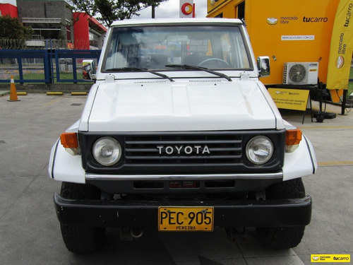 Toyota Land Cruiser Macho Mt 2.7 4x4 Diesel