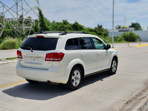 Imagen 8 de 12 de Dodge Journey 2012 2.4 Sxt 5 Pasj At