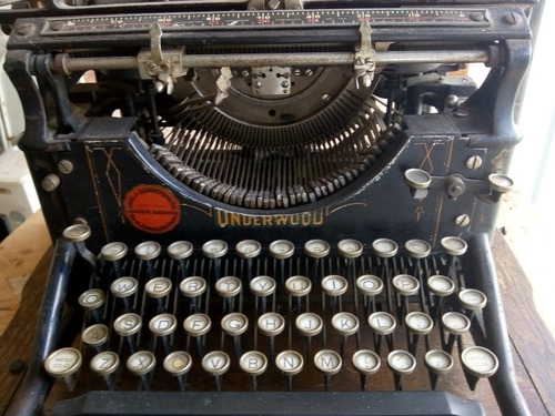 Máquina De Escrever Underwood