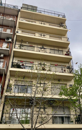 Excelente Sobre Cuenca Super Amplio, Lavadero, Balcon