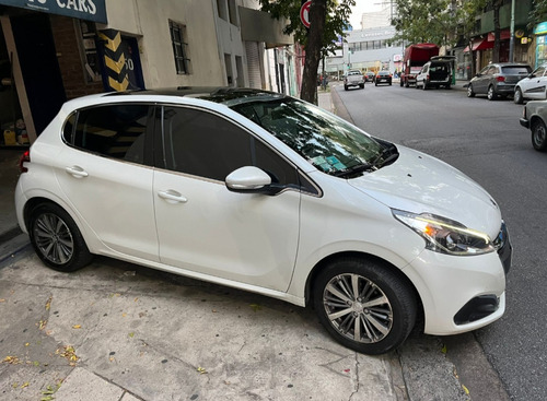 Peugeot 208 1.6 Feline