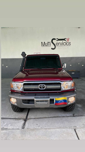 Imagen 2 de 13 de Toyota Macho V6 Lx