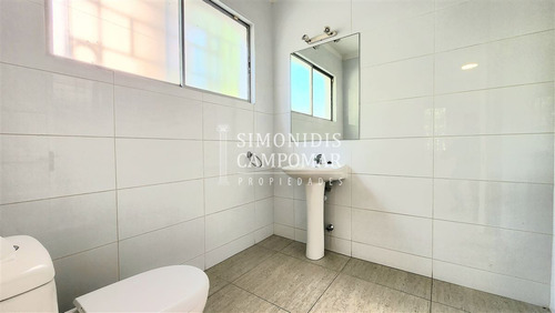 Casa En Venta De 5 Dorm. Las Condes El Golf Metro Tobalaba