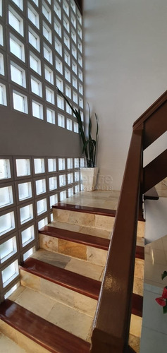 Imagem 15 de 15 de Casa A Venda Com 4 Quartos No Bairro Parque Sao Jorge Em Florianopolis. - V-81231