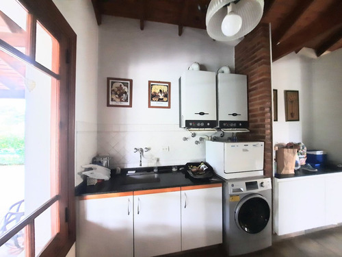 Venta Casa 4 Ambientes La Concepción Con Pileta
