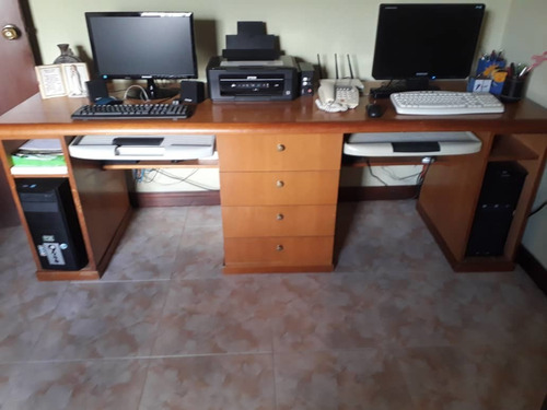 Imagen 2 de 7 de Estación De Trabajo Para Dos Computadoras
