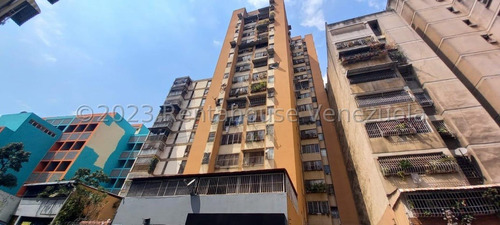 Yf Apartamento En Venta En La Parroquia Altagracia 24-12324 Le